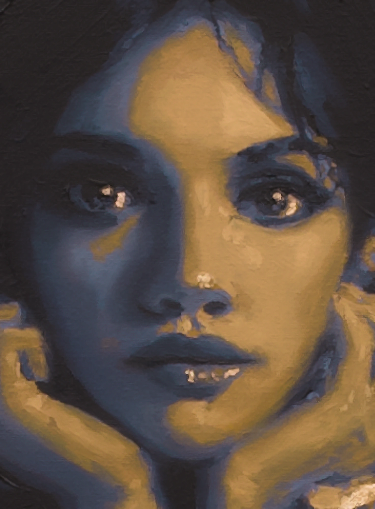 Detalle Retrato al óleo de una joven con mirada directa y expresión introspectiva, apoyando el rostro entre las manos, rodeada de pinceladas abstractas en tonos azules y ocres, obra de Noelia Vaquero.